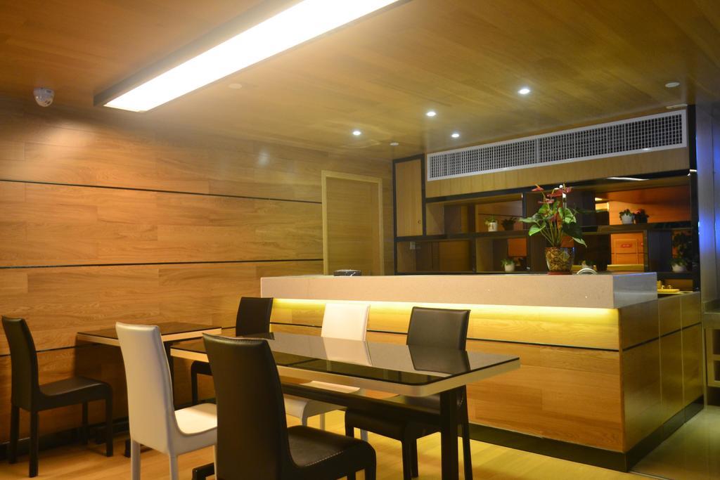 Lavande Hotel Zhuhai Gongbei Port Square Екстер'єр фото