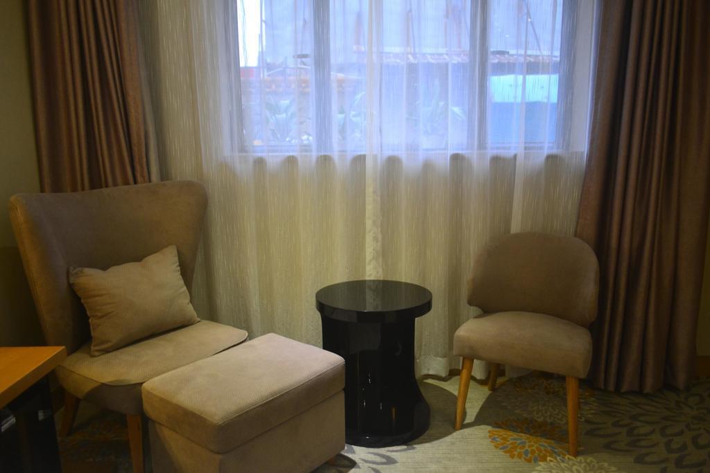 Lavande Hotel Zhuhai Gongbei Port Square Номер фото