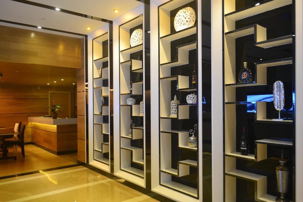 Lavande Hotel Zhuhai Gongbei Port Square Екстер'єр фото