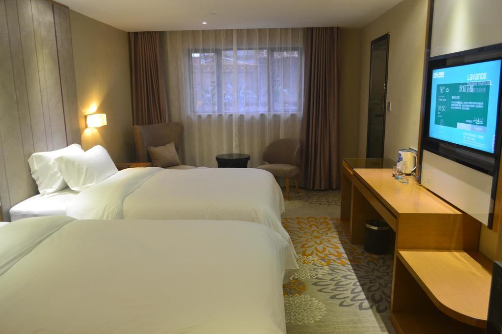 Lavande Hotel Zhuhai Gongbei Port Square Номер фото
