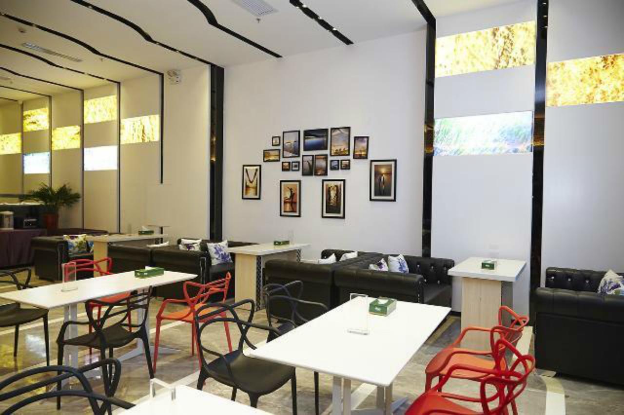 Lavande Hotel Zhuhai Gongbei Port Square Екстер'єр фото