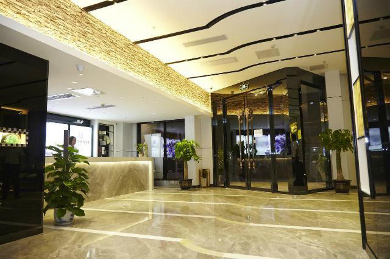 Lavande Hotel Zhuhai Gongbei Port Square Екстер'єр фото