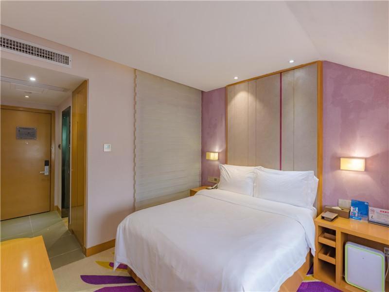 Lavande Hotel Zhuhai Gongbei Port Square Екстер'єр фото